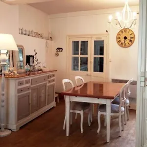  Holiday home House At The Foot Of The Castle Of